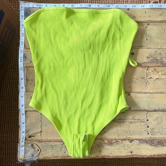 NWT NAKED WARDROBE SNATCHED STRETCH RIB LIME GREEN RIBBED BODYSUIT BODYCON TOP L - Picture 9 of 11